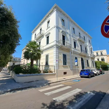 Palazzo Castellano Λέτσε