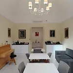 Palazzo Castellano 3* לצ'ה