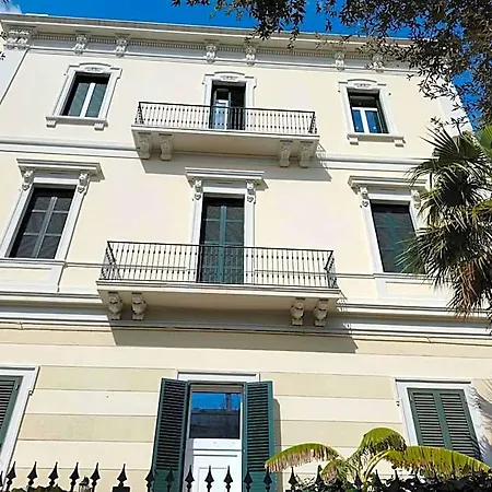 Palazzo Castellano 3* Lecce