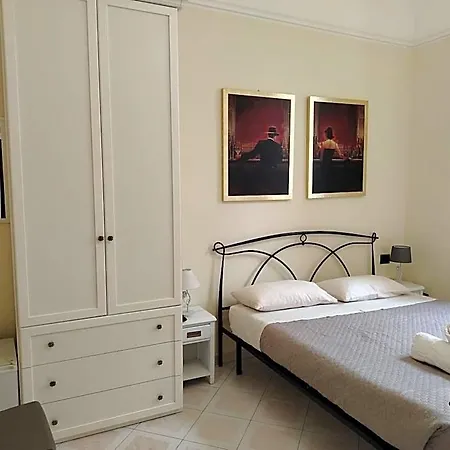 Bed & Breakfast Palazzo Castellano 3*