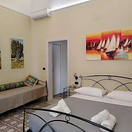 Palazzo Castellano Bed & Breakfast