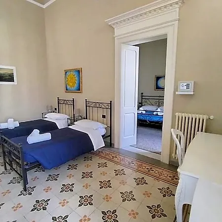 Palazzo Castellano 3*