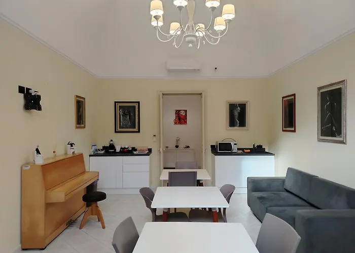 Palazzo Castellano 3* 莱切